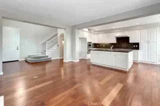 Photo #5: OC24140470 Listing