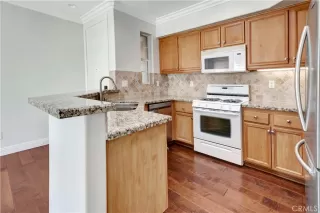 Photo #3: OC24140472 Listing 