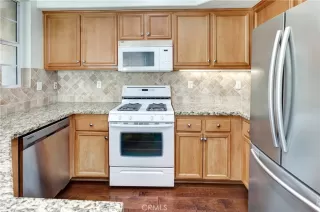 Photo #4: OC24140472 Listing 