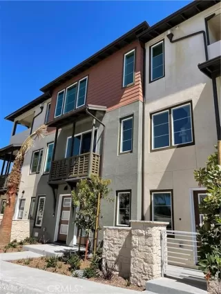 Photo #1: OC24140604 Listing 