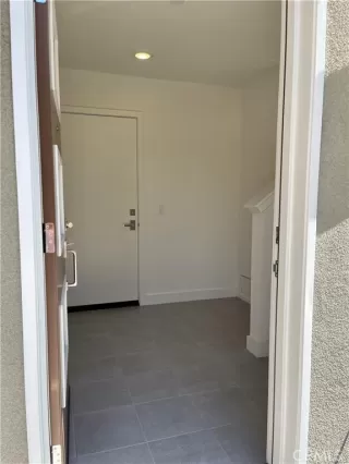 Photo #3: OC24140604 Listing 