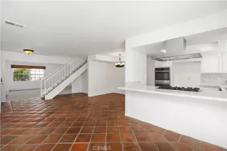 Photo #4: OC24140761 Listing 