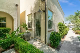 Photo #3: OC24140925 Listing 