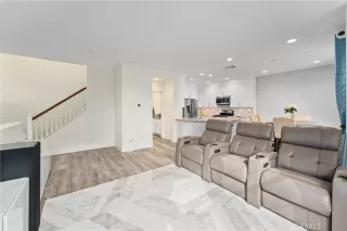 Photo #5: OC24141083 Listing