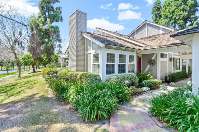 MLS: OC24141218 Condo For Sale