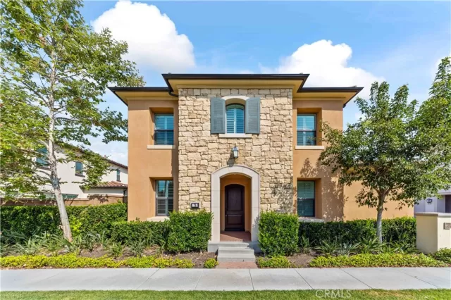 MLS: OC24141907 Condo For Sale