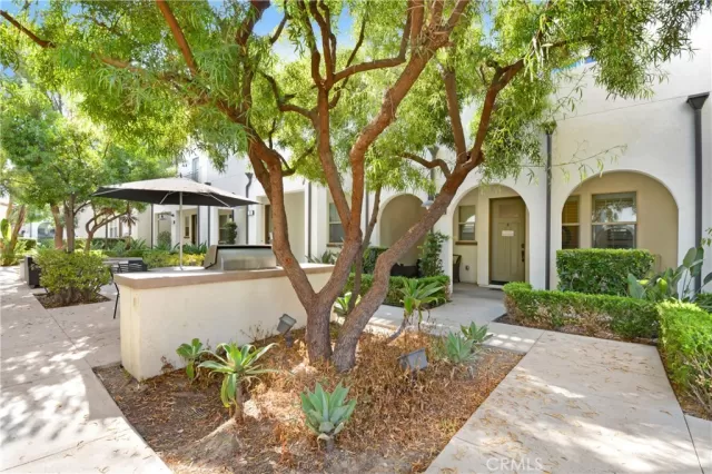 MLS: OC24142077 Condo For Sale