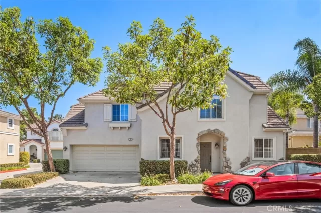 MLS: OC24142369 Condo For Sale