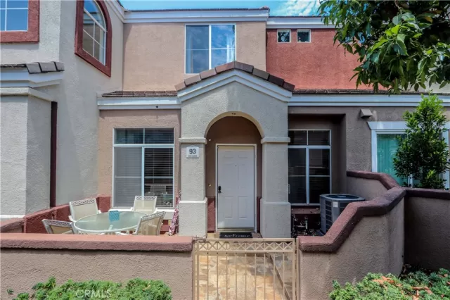 MLS: OC24142498 Condo For Sale