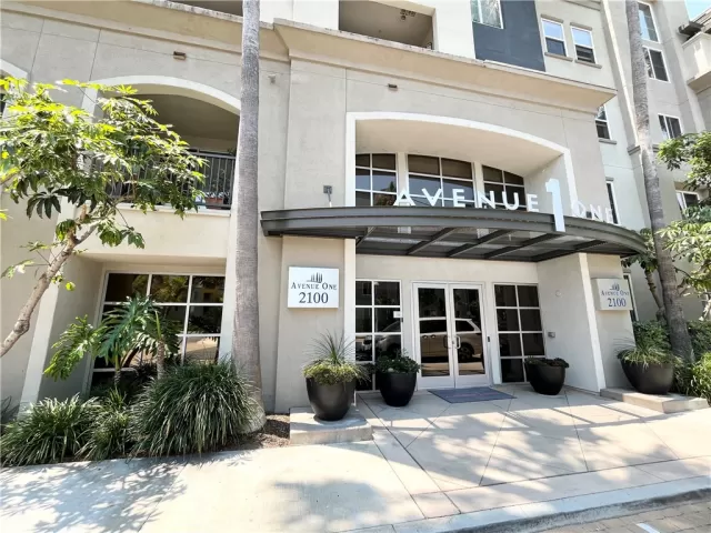 MLS: OC24142548 Condo For Sale