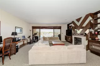 Photo #2: OC24143117 Listing