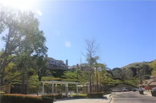 Photo #3: OC24143120 Listing 