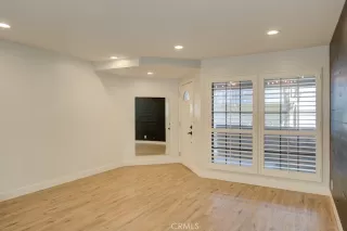 Photo #4: OC24143216 Listing 