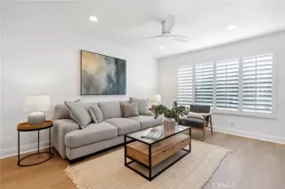 Photo #4: OC24143382 Listing