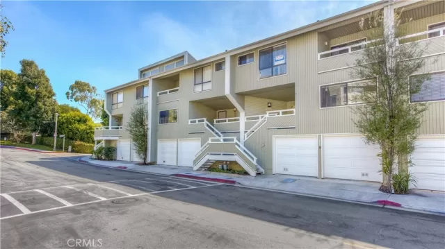 MLS: OC24143866 Condo For Sale