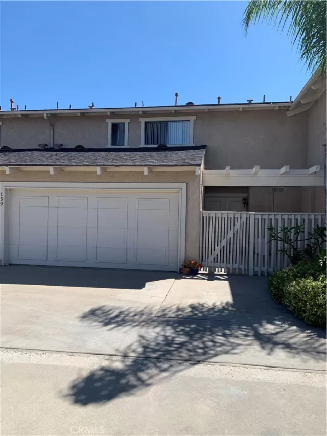 MLS: OC24143949 Condo For Sale