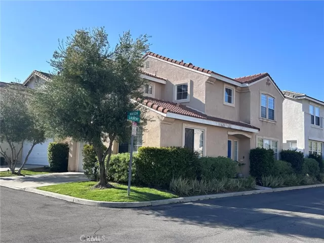 MLS: OC24144030 Condo For Sale