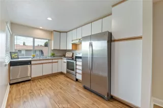 Photo #4: OC24144596 Listing 