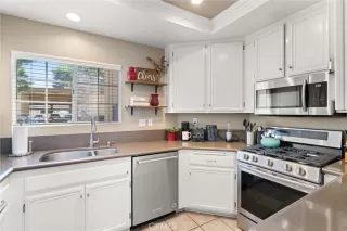 Photo #6: OC24144626 Listing