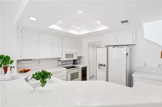 Photo #5: OC24144646 Listing 