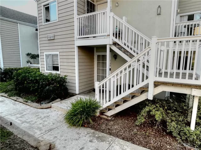 MLS: OC24144870 Condo For Sale