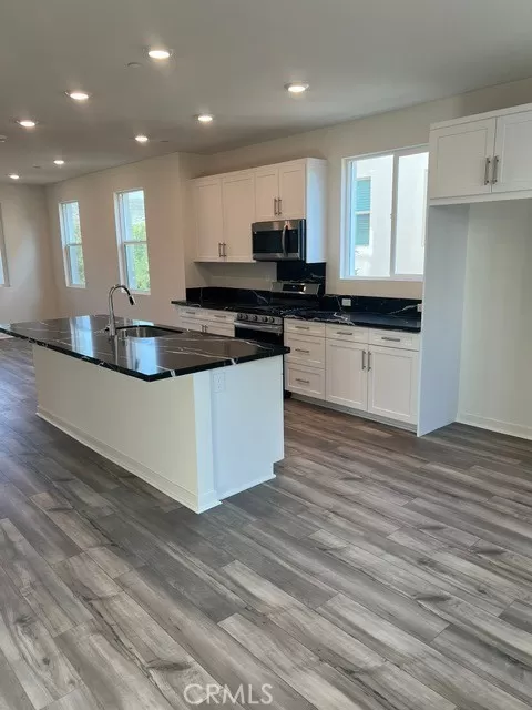 MLS: OC24144871 Condo For Sale