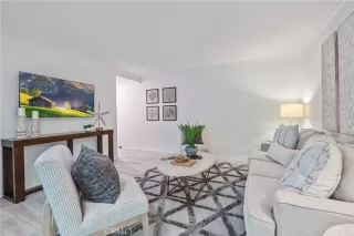 Photo #2: OC24145267 Listing 