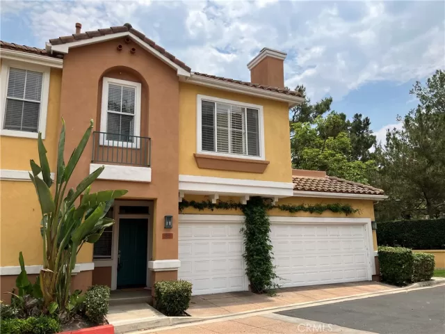 MLS: OC24146632 Condo For Sale