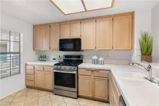 Photo #2: OC24146692 Listing 