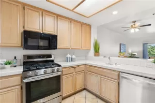 Photo #3: OC24146692 Listing 