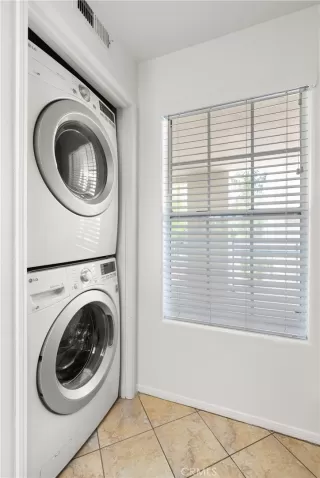 Photo #6: OC24146692 Listing 