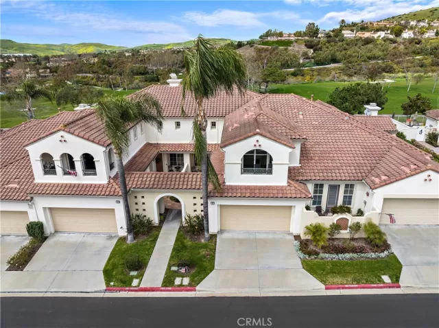 MLS: OC24146881 Condo For Sale