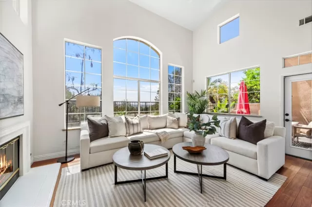 MLS: OC24147187 Condo For Sale