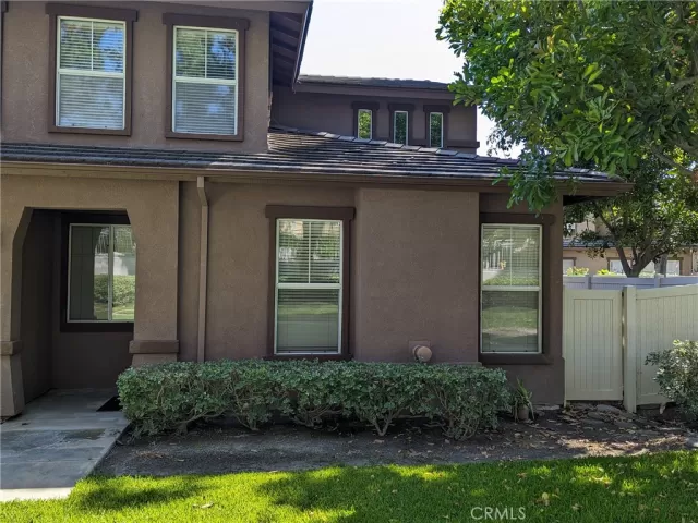 MLS: OC24147329 Condo For Sale