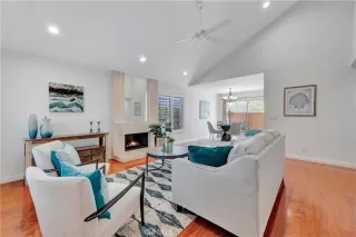 Photo #3: OC24147668 Listing 