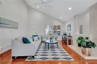 Photo #5: OC24147668 Listing 