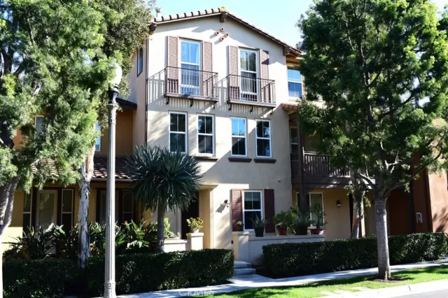 MLS: OC24147691 Condo For Sale