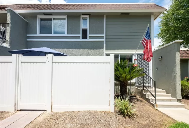 MLS: OC24147783 Condo For Sale