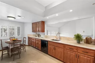 Photo #5: OC24147923 Listing 