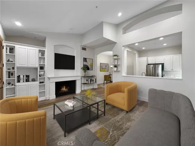 MLS: OC24148120 Condo For Sale