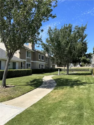 Photo #3: OC24148308 Listing