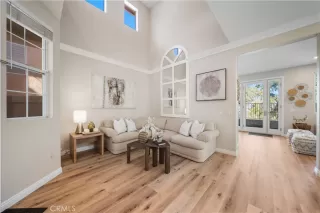 Photo #4: OC24148637 Listing 