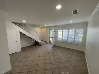 Photo #4: OC24148649 Listing 