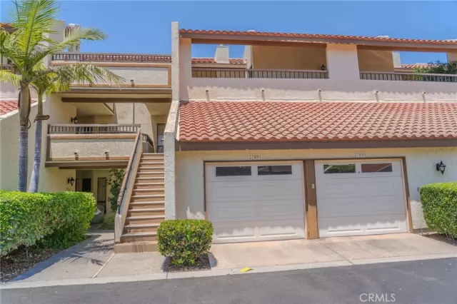 MLS: OC24148859 Condo For Sale