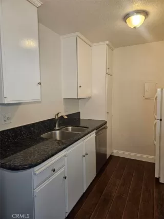 Photo #5: OC24149171 Listing