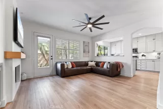 Photo #4: OC24149430 Listing 