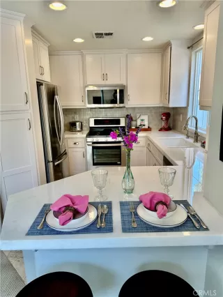 More Details about MLS # OC24149682 : 207 KENSINGTON PARK 19