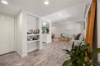 Photo #4: OC24149812 Listing