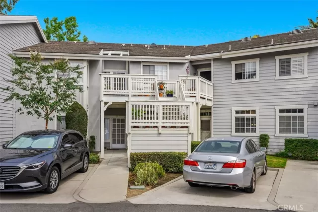 MLS: OC24150693 Condo For Sale