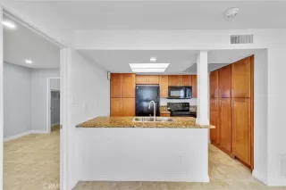 Photo #2: OC24150710 Listing